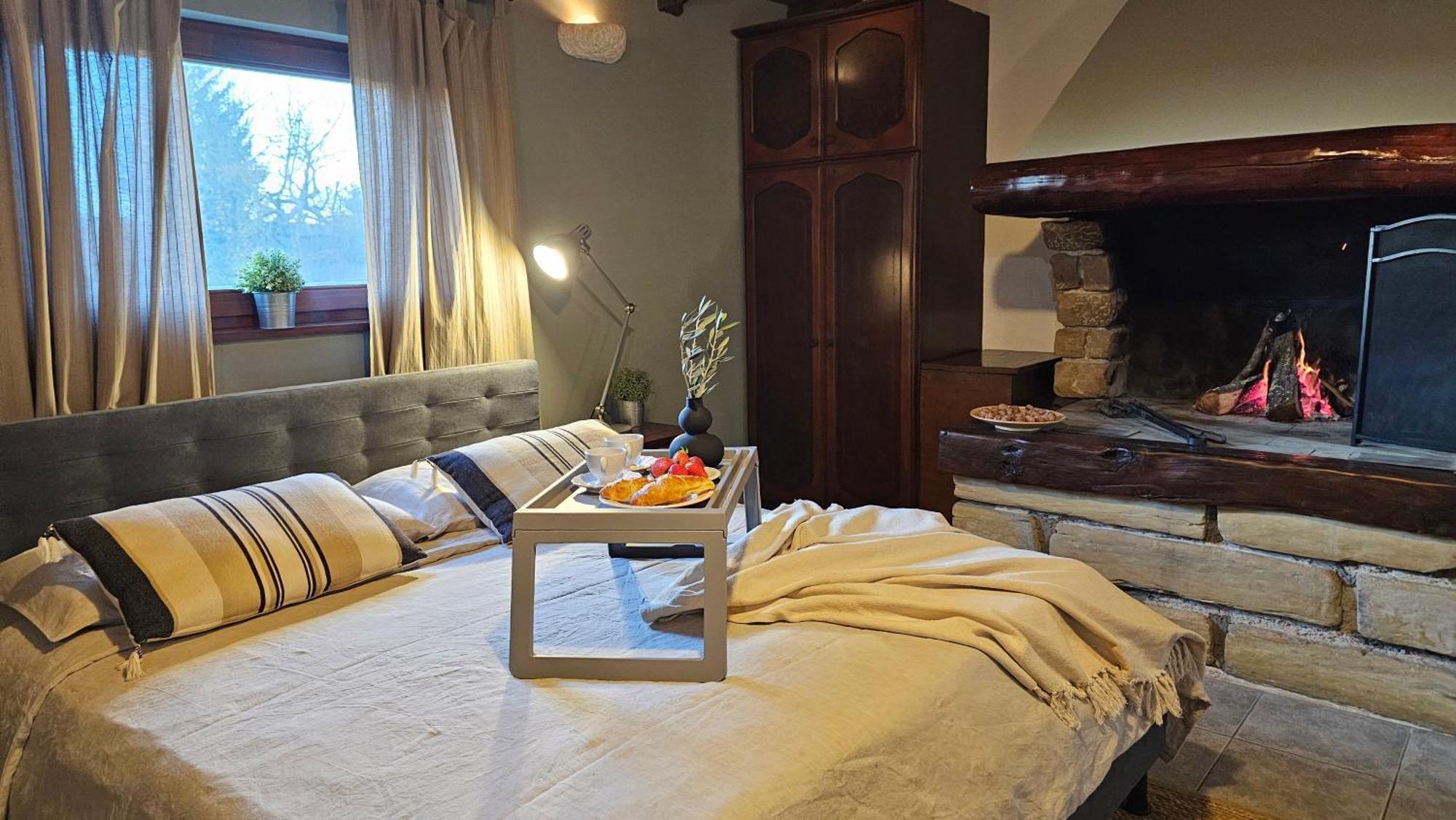 Cami - With A Soul Apartment Gracisce