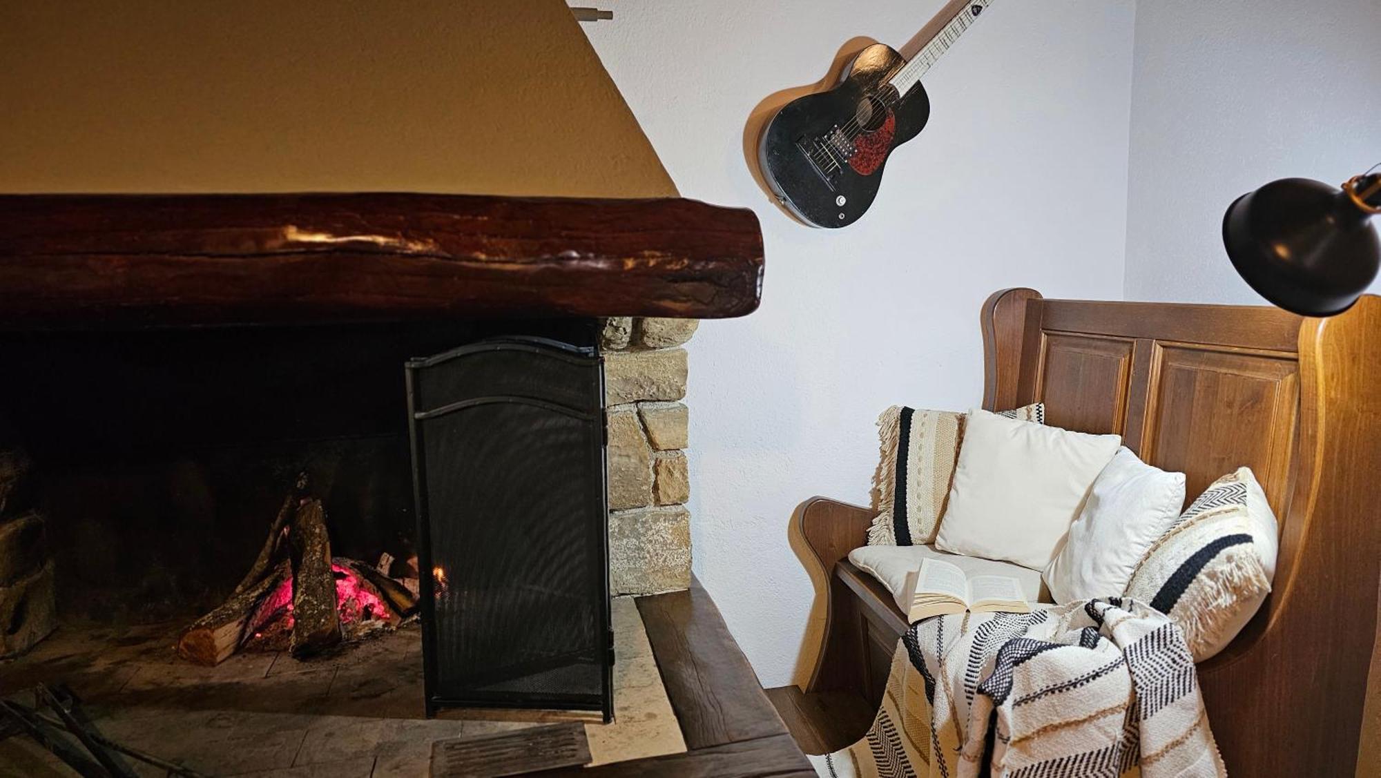 Cami - With A Soul Apartment